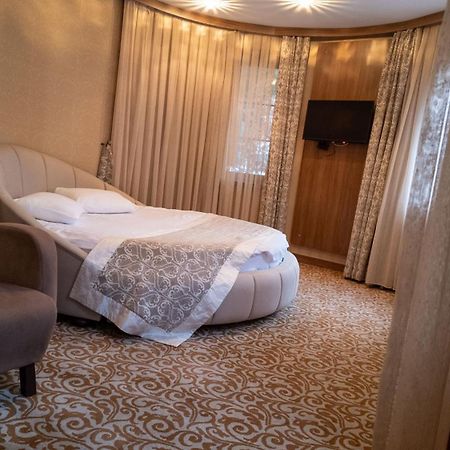 Cesmeli Konak Hotel Silivri Exterior photo