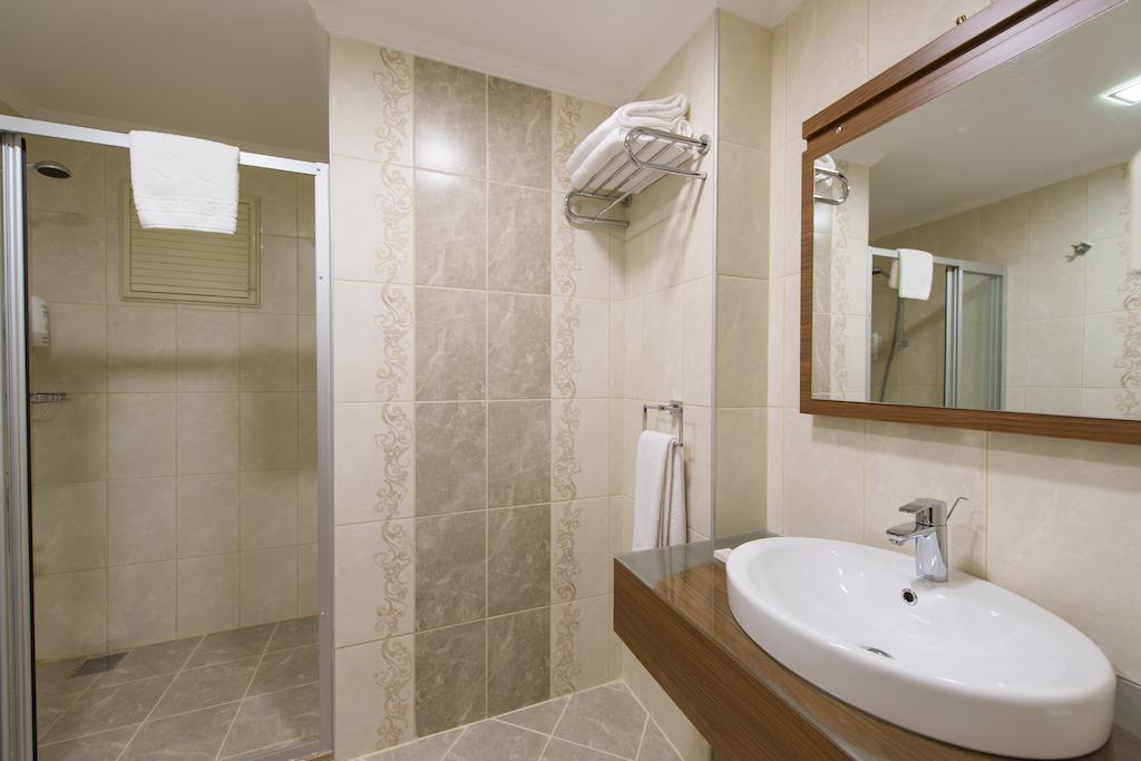 Cesmeli Konak Hotel Silivri Room photo